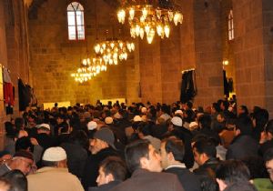 Erzurum Özal'ı andı